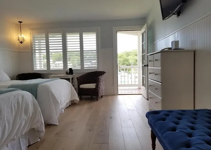 Auberge On The Cove