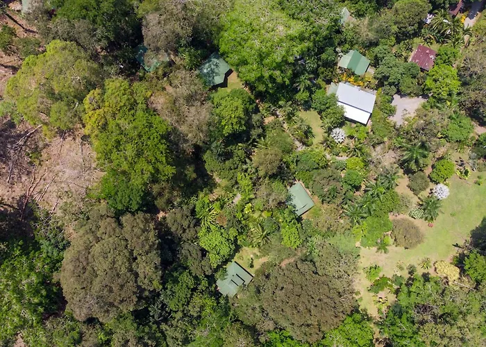 Finca Chica Lodge & Villas