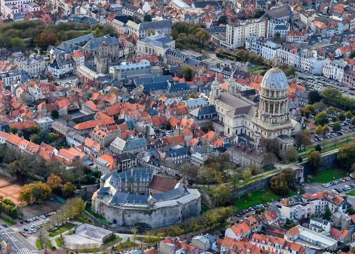 Le Cottage Des Remparts - Face Hotel De Ville