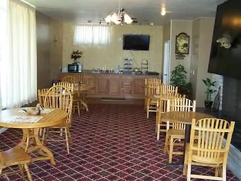 Lake Erie Lodge