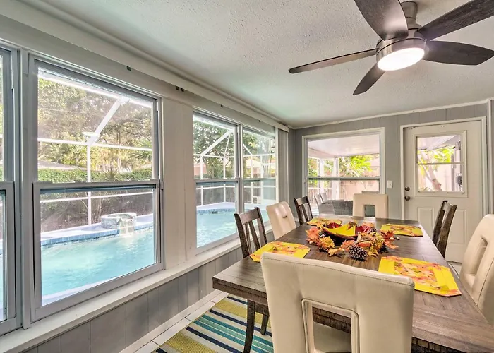 Peaceful Venice Villa W/ Patio - 2 Miles To Beach!