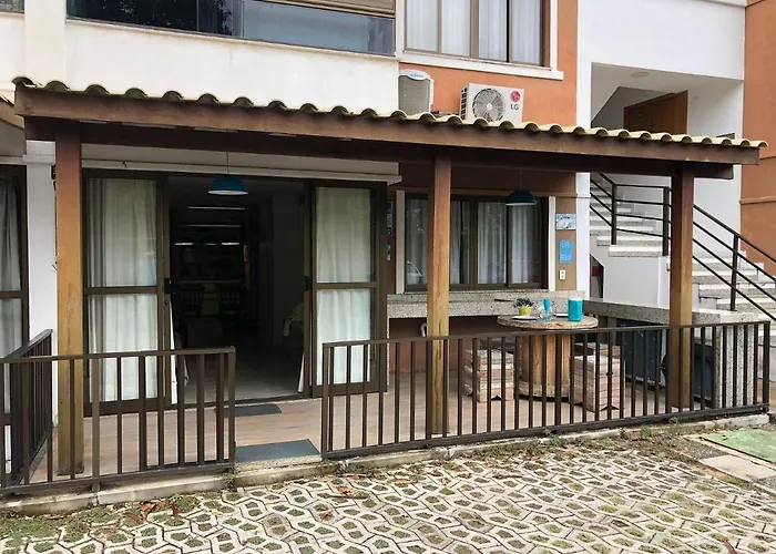 Guarajuba Paraiso Das Aguas: Pet-Friendly Apartments with 1-3 Bedrooms