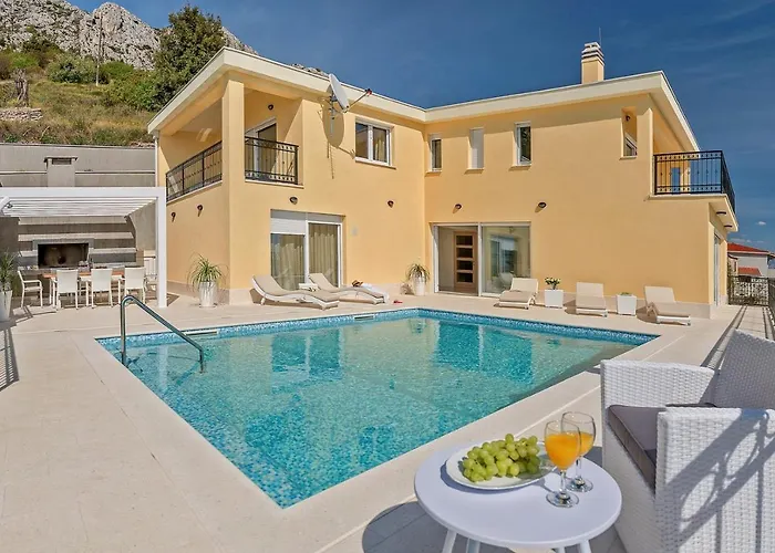 Villa Sun Palace With Luxury 5 Bedroom Villa And Amazing Panoramic Sea Views