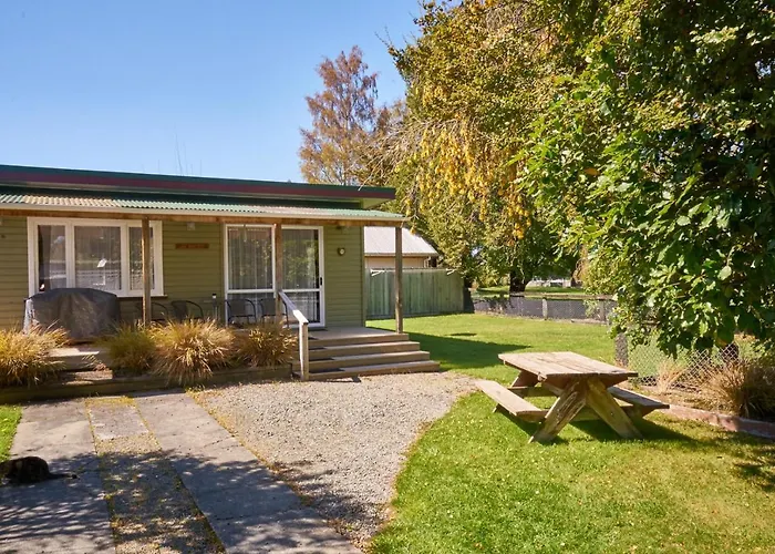 Accommodation Fiordland The Bach - One Bedroom Cottage At 226B Milford Road