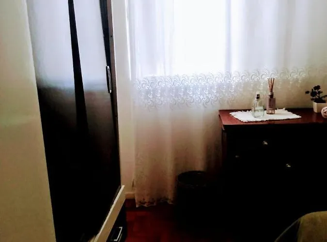 Próximo ao Consulado - Quarto Inteiro