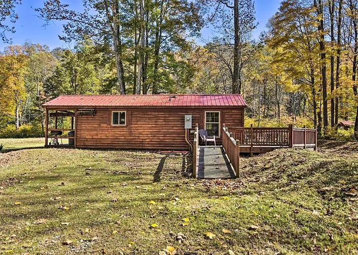 Rural Cabin Hideaway W/ Fire Pit & Mtn Views!