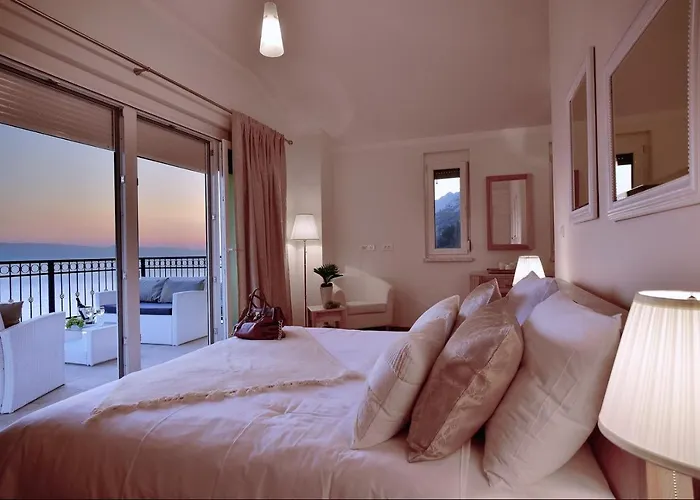Villa Sun Palace With Luxury 5 Bedroom Villa And Amazing Panoramic Sea Views