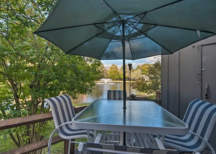 1 Mi To Jack Frost Ski Resort: Water-View Retreat