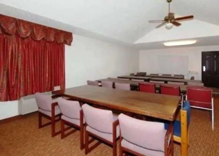 Econo Lodge At Nasa