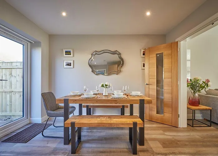 Host & Stay - Sunflower Cottage