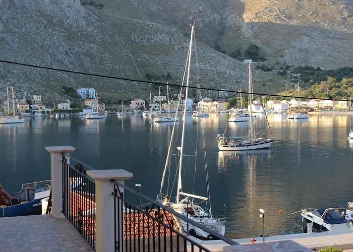 Gompos Apartment - Cozy Apartment Next To The Sea - Amazing Sea View