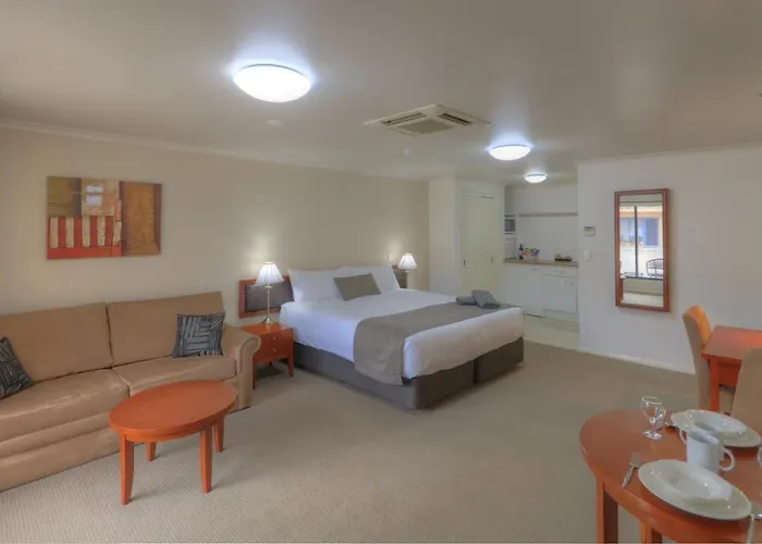 Inverell Rsm Club Motel