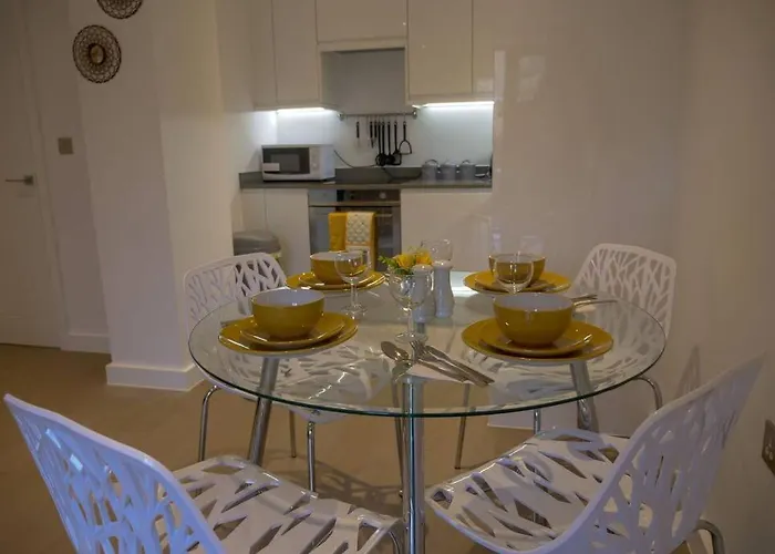 Maplewood Properties - St Albans One Bedroom Luxurious Flat