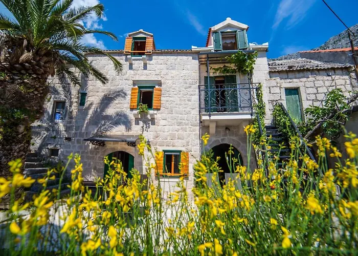 Old Stone House