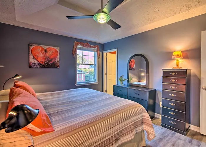 Lively East Nashville Pad: Walk To Bars & Eateries