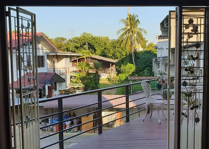 Little Guest House Hotel