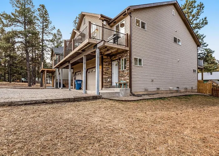 The Lakeview Escape