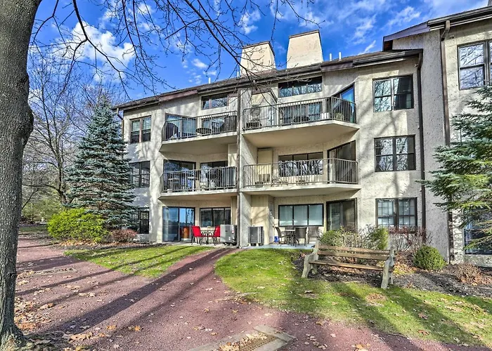 On Big Boulder Lake: Condo W/ Community Pools!