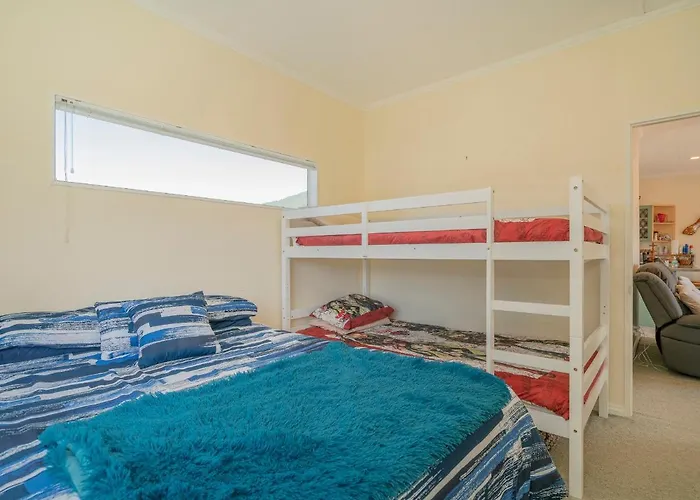 Harbour View Haven - Pauanui Holiday Home
