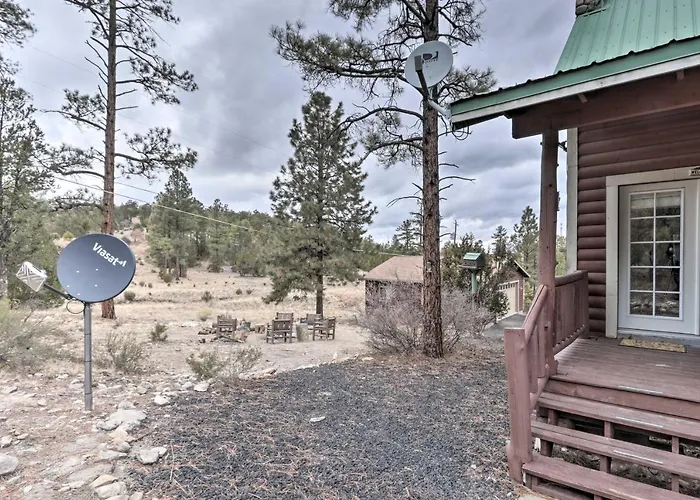 Fire Pit + Game Room: Heber-Overgaard Cabin!