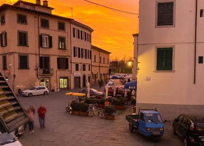 Ororosa Lucca City Center Apartment