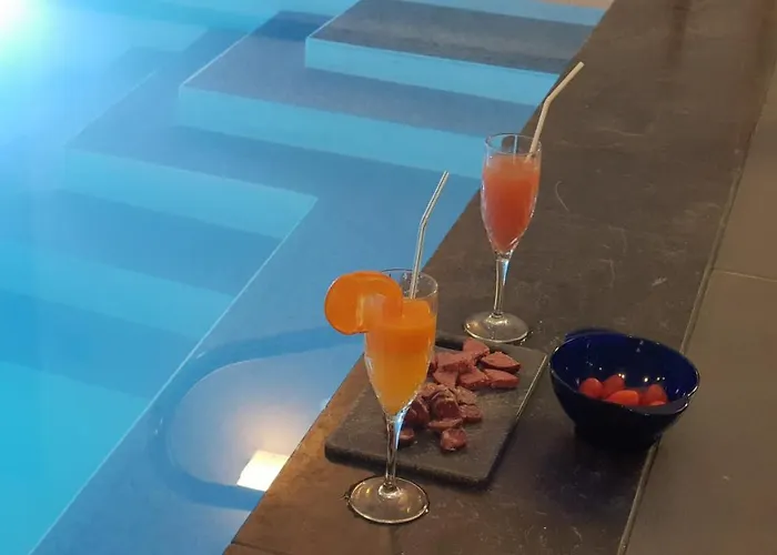 Villa Les Agapanthes Avec Piscine Et Spa Chauffee Dans Votre Appartement