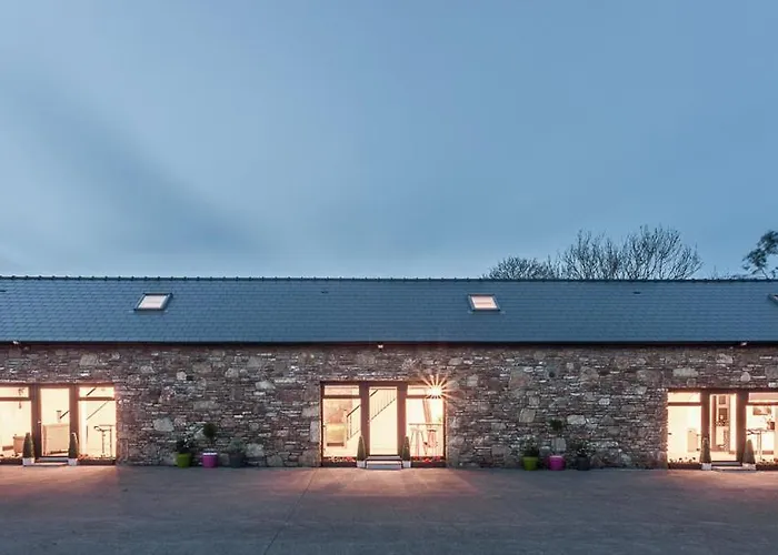 Curragh House Lodges