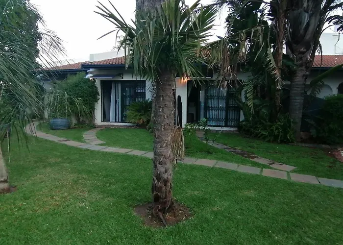Roxy'S Rest Guest House