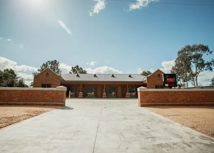 Red Waratah Accommodation