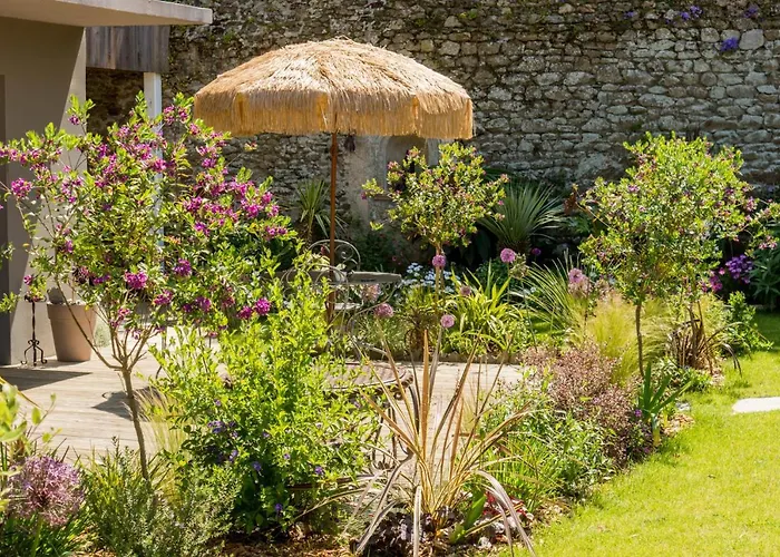 Chambre D'Hote Et Gite Du Jardin Des Corsaires