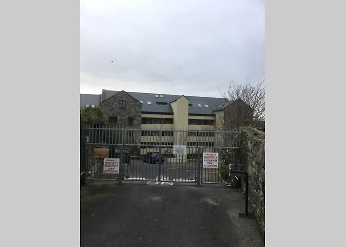 Waterfront Apartment Completely Refurbished