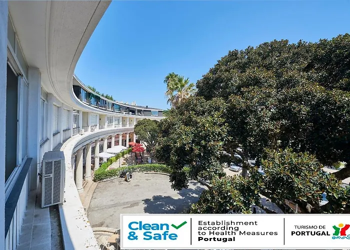 Cascais-Estoril Beachfront Apartments