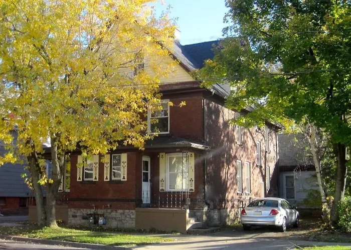Great Gorge Guesthouse: Falls-View Retreat Near Downtown Attractions