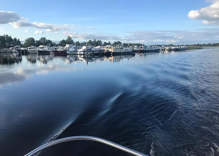 Riverside Marina Apartments