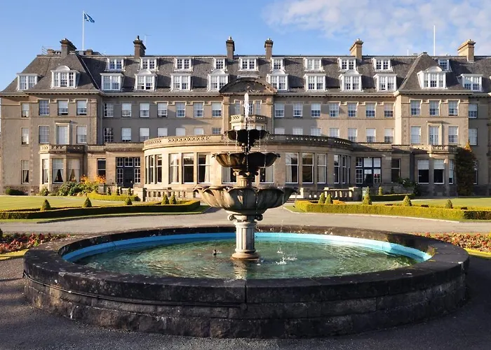 High Street, Stylish City Centre Apartment, 3 Bed