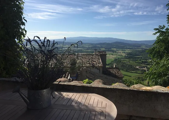 Chez Marius Gordes Vue Panoramique Sur Luberon