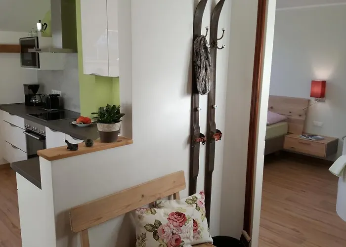 Viadolcevita - Gruene Gaestewohnung