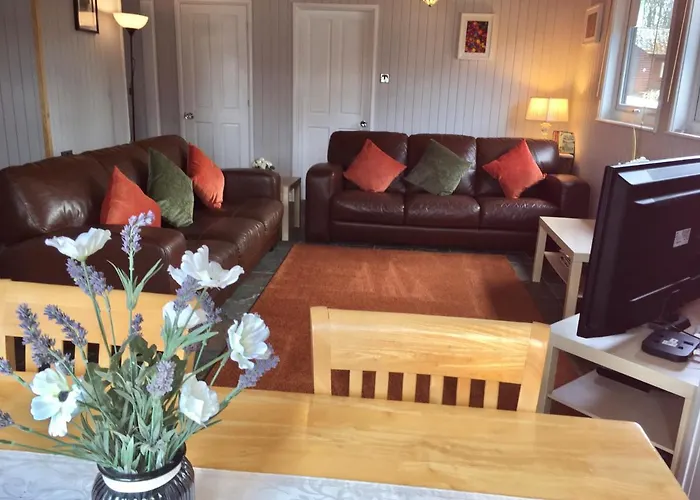 Tegid Lodge- Pine Lake Resort