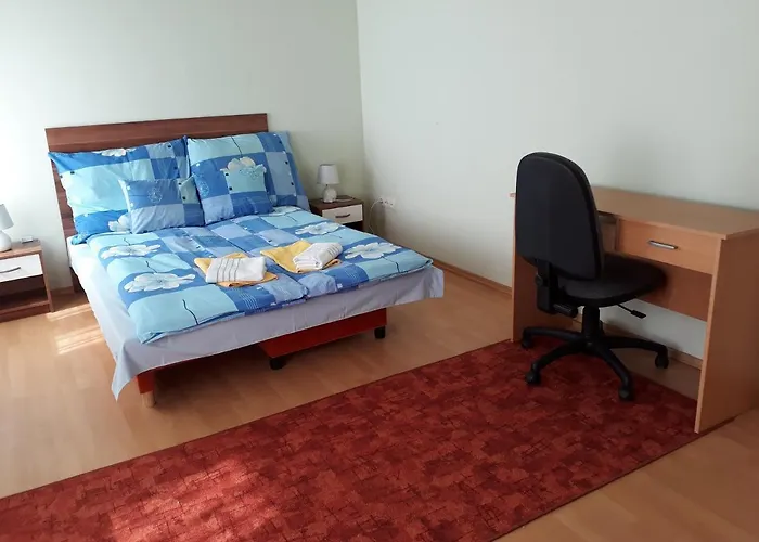 Piac Utcai Apartman