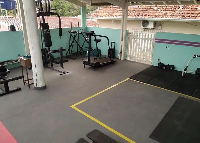 Casa 2 dorm em Botucatu próx unesp