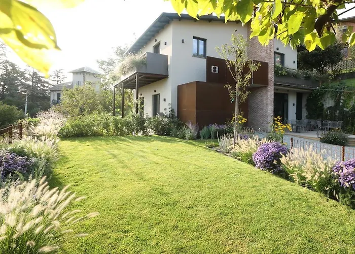 Villa Carla @ Barolo