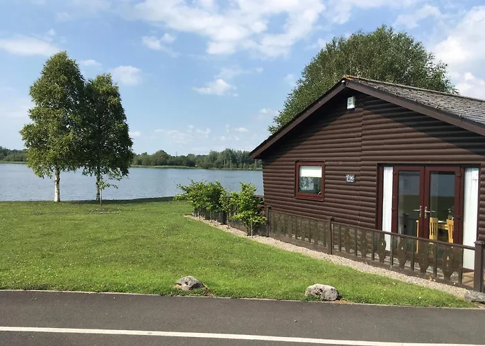 Tegid Lodge- Pine Lake Resort