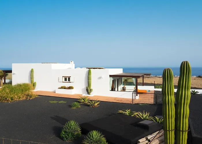 Villa Agave // Villa Cardon