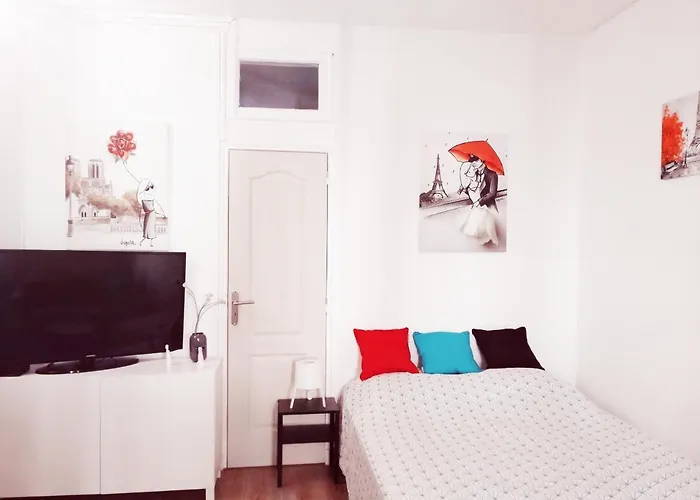 Studio Situe Dans Un Quartier Calme Et Residentiel A Montrouge A Seulement 2 Minutes Du Metro