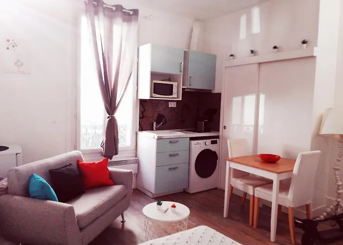 Studio Situe Dans Un Quartier Calme Et Residentiel A Montrouge A Seulement 2 Minutes Du Metro