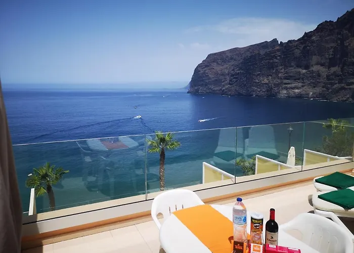 Magical Apt. With Sea View & Cliff