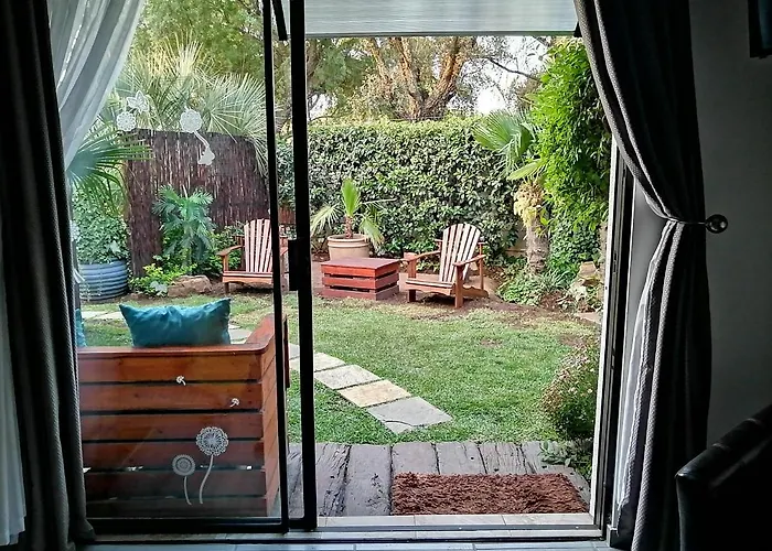Roxy'S Rest Guest House