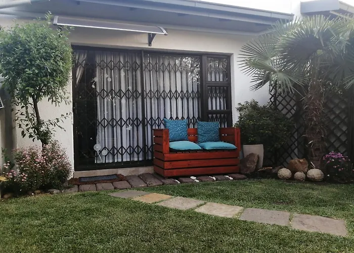 Roxy'S Rest Guest House