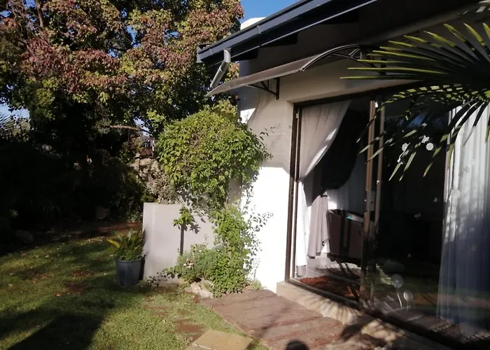 Roxy'S Rest Guest House