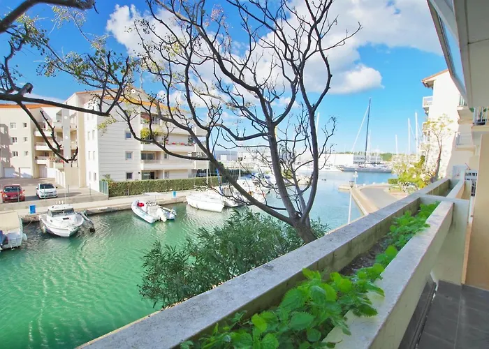 Superbe T2 Au Calme Avec Balcon Sur La Marina - 10